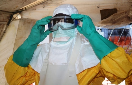medecins ebola maladie dangereuse