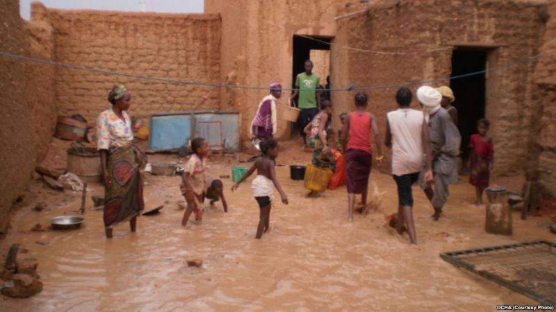 Habitation inondee au Niger