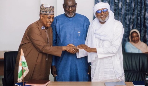 Ministère de la Refondation et des valeurs sociales : Cheick Ben Salah Hamouda passe le relais à Abdourahamane Oumarou