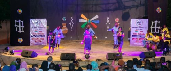 Niger : l’ONG EMMNR met les parentés à plaisanterie au cœur d’une soirée dédiée à l’unité dans la diversité