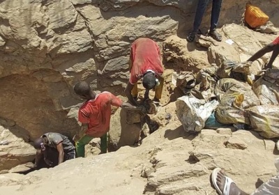 Nigéria : Des Populations locales impuissantes, piégées dans les mines, sous le contrôle des terroristes !