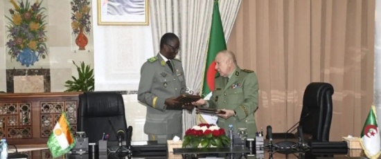Coopération militaire : Niamey et Alger signent un nouvel accord qui renforce leur partenariat dans les domaines de la Défense et de la Sécurité