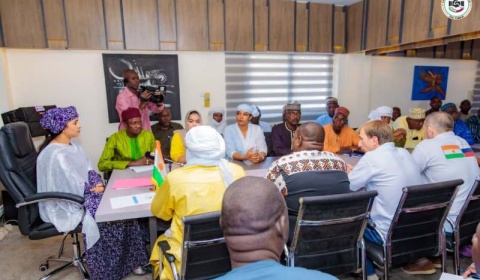 Niger : l’ONG Ensemble Main dans la Main Niger-Russie et la CMANI accompagnent les artisans vers la formalisation grâce à la carte professionnelle   