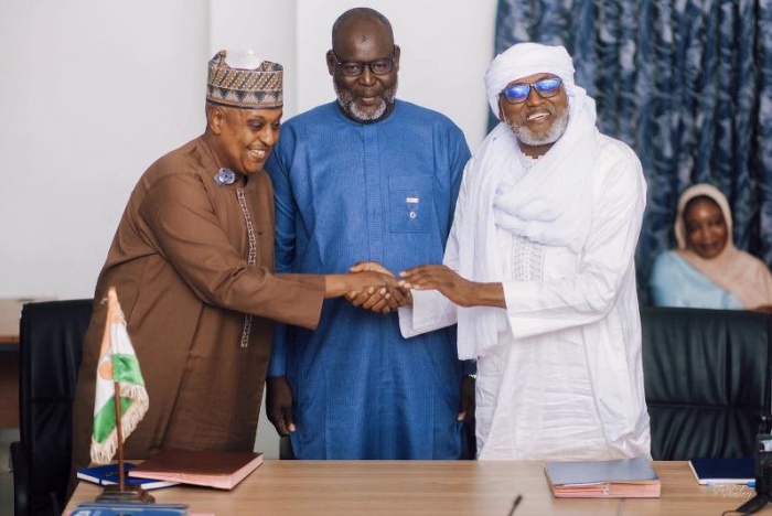 Ministère de la Refondation et des valeurs sociales : Cheick Ben Salah Hamouda passe le relais à Abdourahamane Oumarou