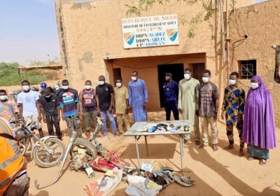 Arlit : deux réseaux criminels neutralisés par la Police d’Akokan, dont un impliqué dans une escroquerie électronique à 64 millions FCFA