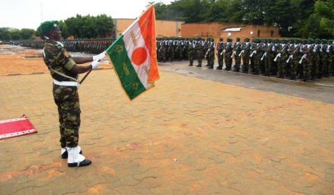 Défense : la 57e promotion de la Gendarmerie nationale présentée au drapeau et désormais prête à servir la République et défendre la Patrie