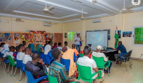 Journée internationale de la langue russe : l’ONG Ensemble Main dans la Main Niger-Russie renforce les échanges culturels et éducatifs