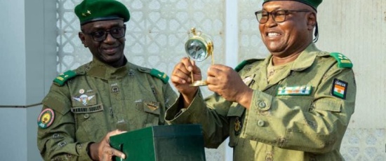 Ministère de la Défense : cérémonie d'au revoir au SG sortant, nommé ambassadeur au Nigeria