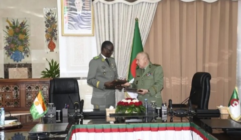 Coopération militaire : Niamey et Alger signent un nouvel accord qui renforce leur partenariat dans les domaines de la Défense et de la Sécurité
