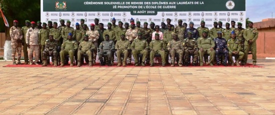 Défense : fin de formation pour les officiers stagiaires de la 2e promotion de l’École de Guerre de l’EMS de Niamey