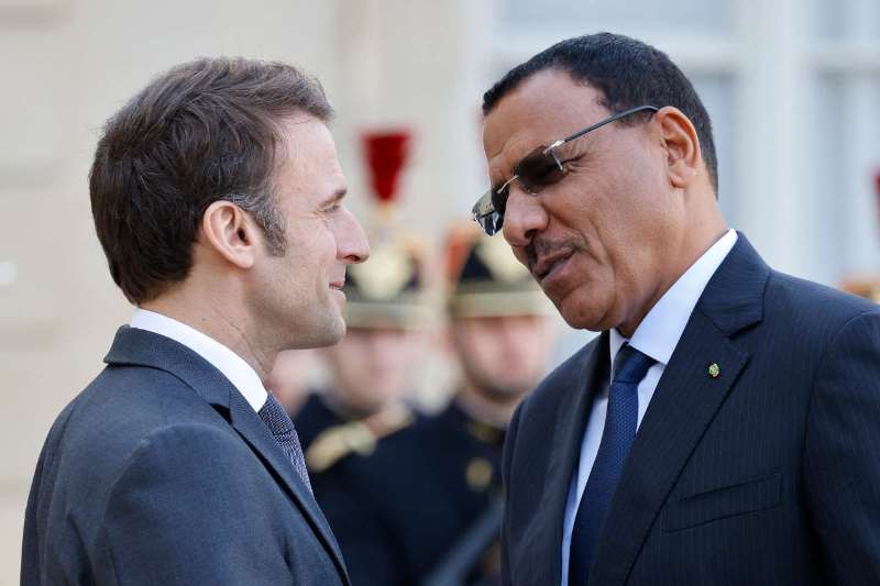 Bazoum et Macron en France