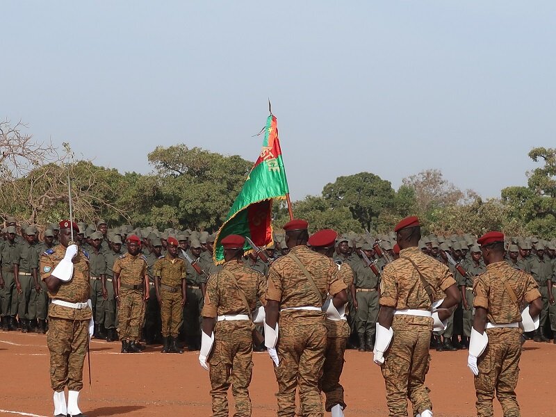 Soldats Burkinabe Drapeau