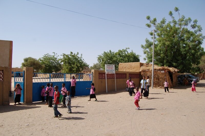 School gate diffa niger 2006