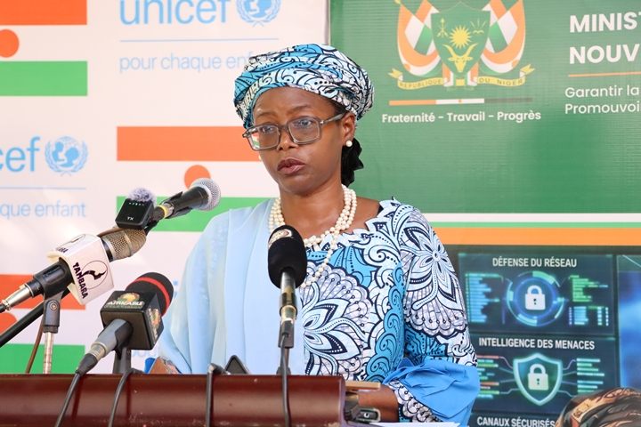 Djanabou Mahonde Remise materiels appui Medias