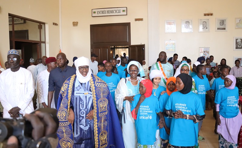 Enfants Hemicycle CCR BIS