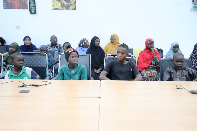 Enfants recu Bureau Unicef BIS4