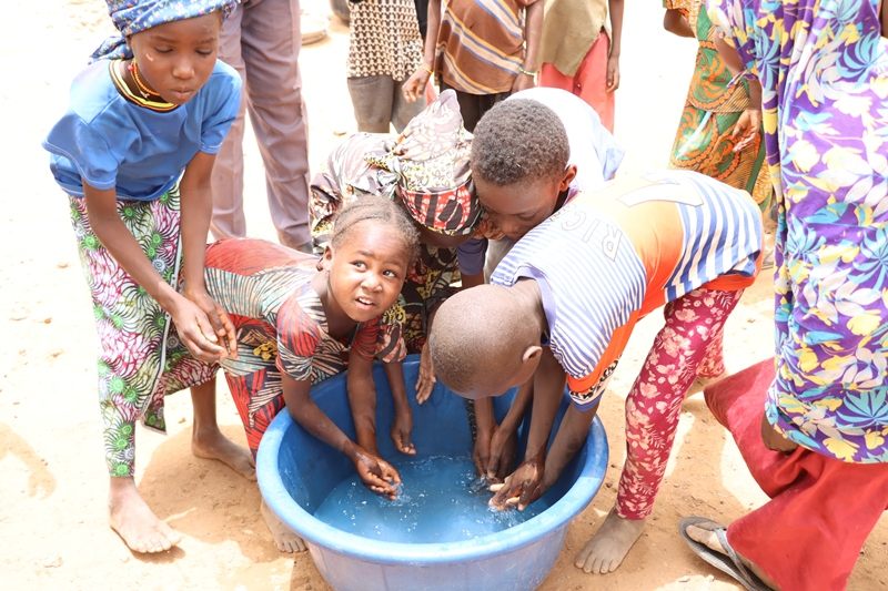 Enfants village Doutchi Koura