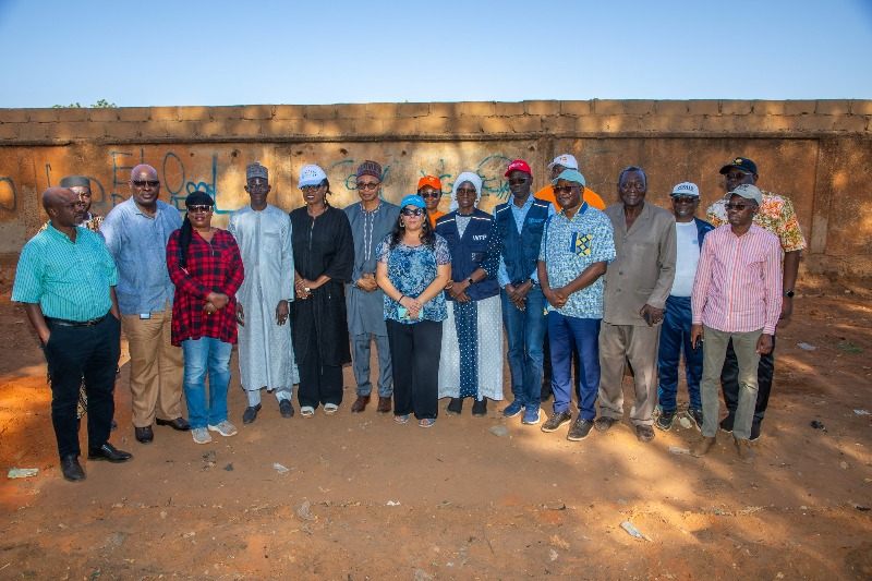 Plantation arbres UN80 Niamey BIS9