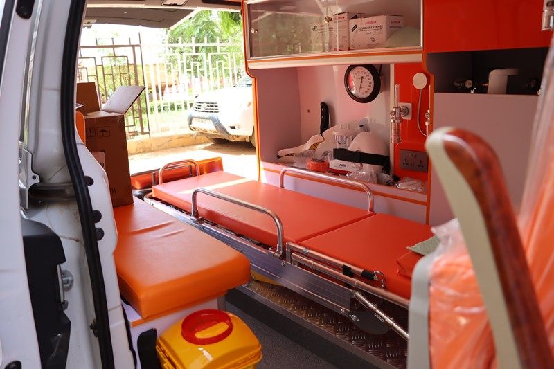 Remise ambulance don Contec Global BIS1