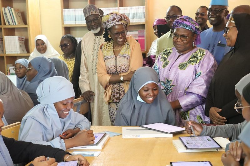 Remise tablettes educatives 05 01 2026