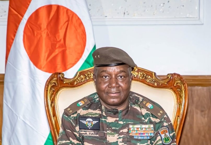 Tiani assi drapeau Niger