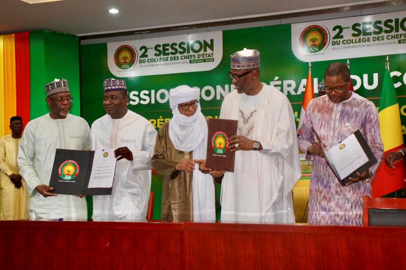 signature television AES BIS