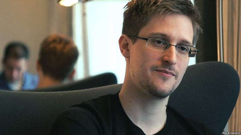 Edward Snowden americain