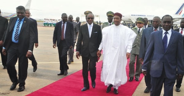 Issoufou et Alpha Conde a Niamey