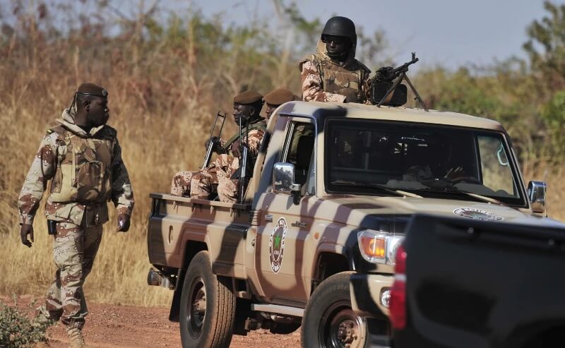 Soldats FAMA Patrouille Mali
