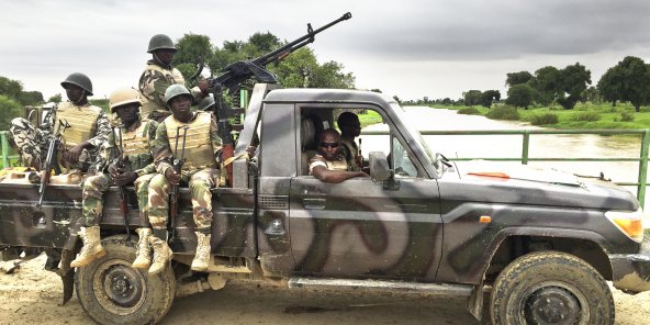 Militaires nigeriens au poste frontalier de la region de Diffa