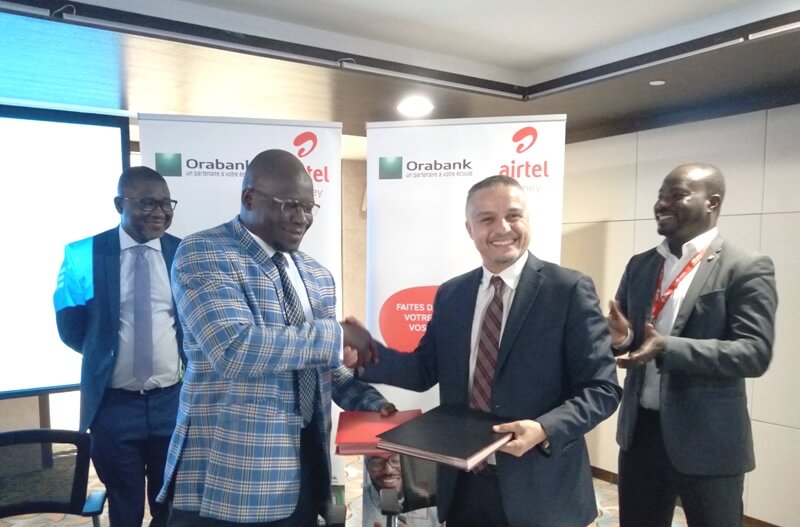 echange de document signature partenariat Airtel ORABANK 