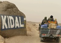 Mali : l’armée fait monter la pression sur Kidal avec des manœuvres militaires d’envergure appuyées par des frappes aériennes dans la zone
