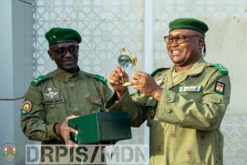 Ministère de la Défense : cérémonie d'au revoir au SG sortant, nommé ambassadeur au Nigeria