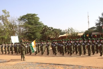 L’EFOFAN consacre 274 futurs cadres : élèves officiers et garde nationale prêts à défendre la patrie