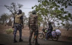 Nord du Bénin : une attaque meurtrière fait 28 morts parmi les forces de sécurité, 40 assaillants neutralisés