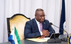 Sierra Leone : le président Maada Bio assure que la situation est sous contrôle après des tirs à Freetown, un couvre-feu instauré dans le pays