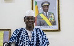 Mali : le Président Assimi Goïta limoge le premier ministre Choguel Maïga et dissout le gouvernement