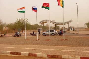 Embellissement urbain et coopération internationale: les ronds-points de Niamey ornés des drapeaux de l'AES et de la Russie 