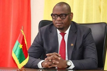 INSTITUTIONS : le Burkina Faso modifie ses armoiries pour intégrer sa nouvelle devise 