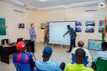 Niger–Russie : à Niamey, l’ONG EMMNR poursuit ses cours gratuits de langue russe et attire de nouveaux apprenants