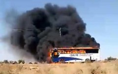 Incendie sur l’axe Tahoua-Konni : un bus de Salim Transport calciné, tous les passagers sains et saufs