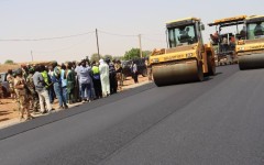 Tillabéri : le ministre de l'Équipement constate l'avancement des travaux de la route Farié-Téra