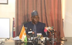 Uranium, déchets radioactifs et souveraineté : le Niger annonce des poursuites contre ORANO après la découverte de 400 tonneaux toxiques à Arlit