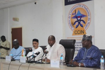 Ramadan 2026 : la disponibilité des produits et la stabilité des prix au cœur des échanges entre le Ministre du Commerce et les opérateurs économiques