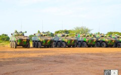 Renforcement des capacités opérationnelles : le Président Ibrahim Traoré équipe l’armée burkinabè d’un nouveau lot de matériel de combat