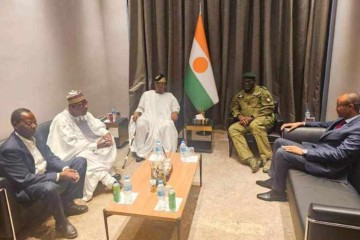 Crise Niger-Bénin : les anciens Présidents Soglo et Boni Yayi à Niamey pour tenter une médiation