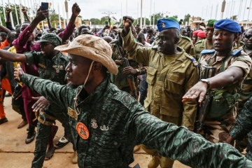 Coup d'État bizarre au Sahel (Par Mauro Armanino)