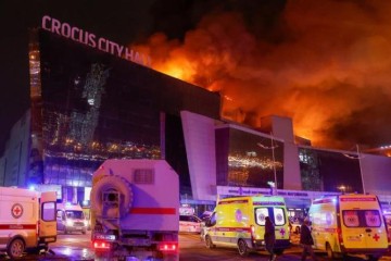 Russie : plus de 60 morts dans une attaque terroriste près de Moscou revendiquée par l’EI