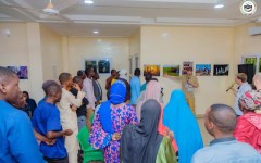 Culture et dialogue des peuples : Niamey à la découverte de la diversité culturelle russe à travers l’exposition de l’ONG EMMNR signée Roman Rozanov